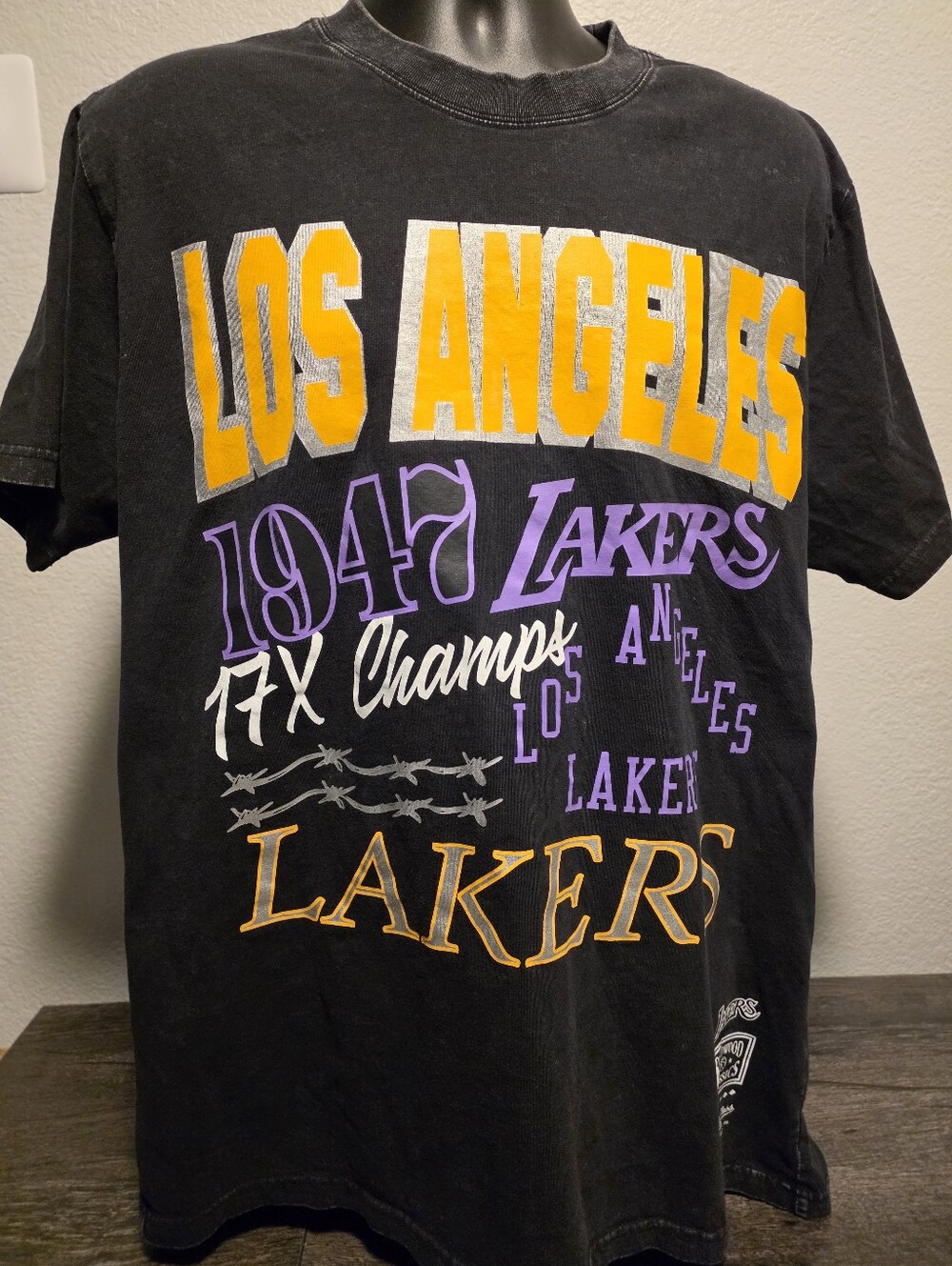 Mitchell & Ness Hardwood Classics Lakers Champs Shirt